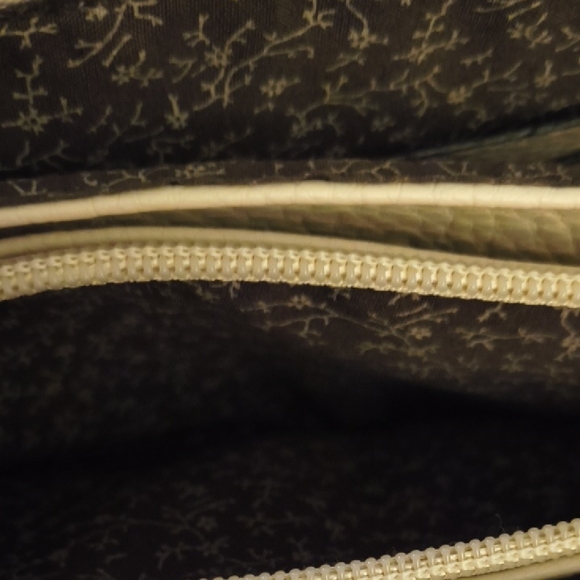 Cream Vegan Leather Purse - Picture 6 of 13